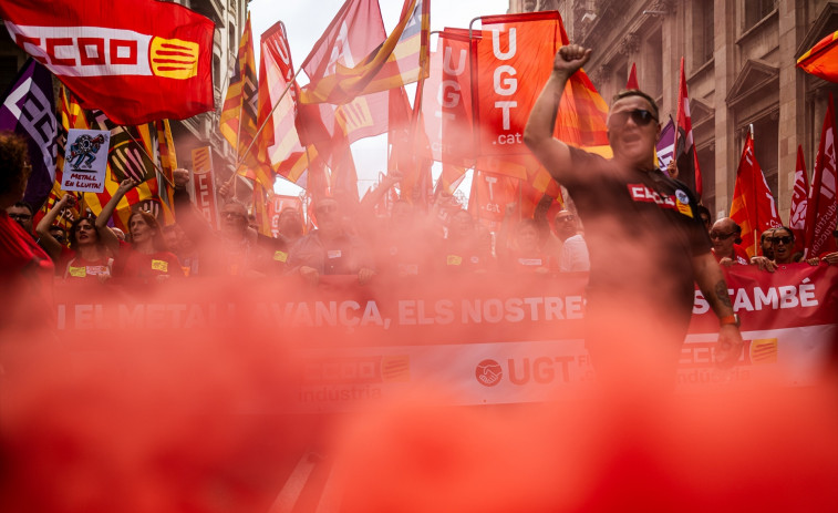 Más de 2.500 trabajadores del metal se manifiestan en Barcelona en su segunda jornada de huelga