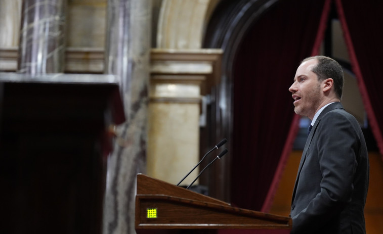 El PP lleva al Parlament una encuesta del Govern que plantea a alumnos 