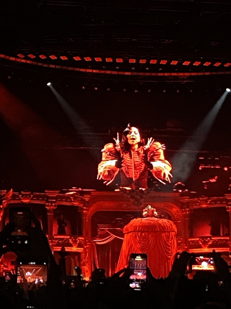 VIDEO | “Abracadabra” del “ MAYHEM Ball” de Lady Gaga conquista Barcelona