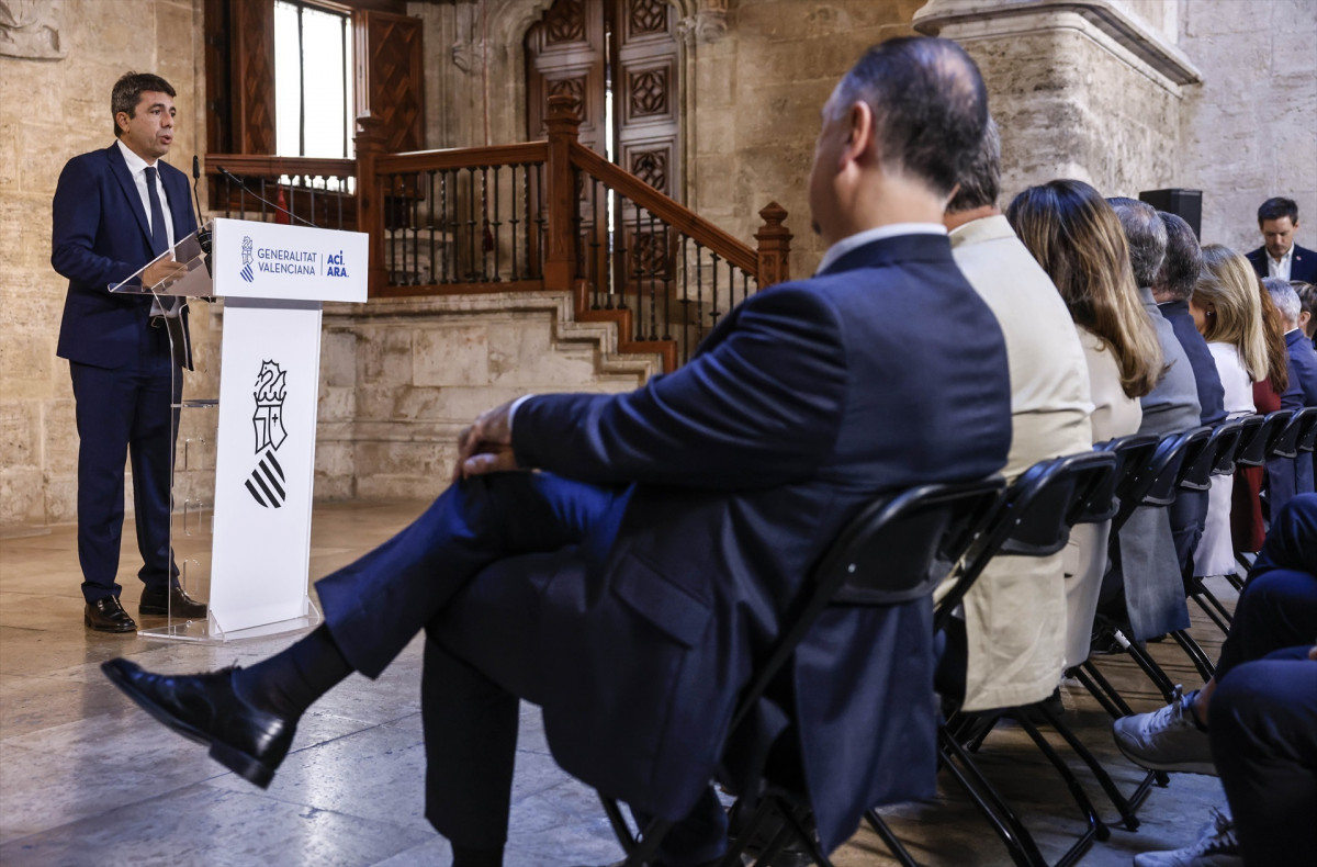 EuropaPress 7073101 presidente generalitat valenciana carlos mazon declaracion institucional