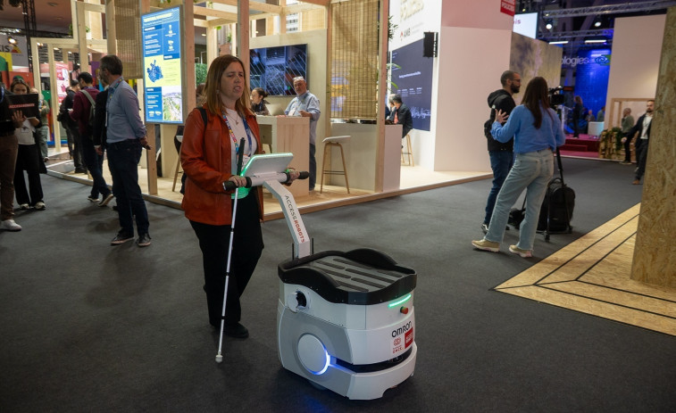 Fundación ONCE lleva el robot de asistencia a personas con discapacidad 'AccessRobots' a la Fira de Barcelona