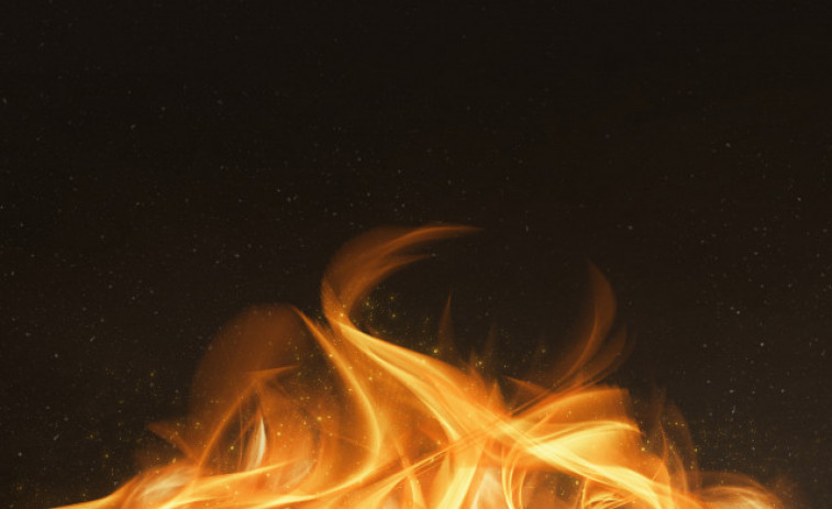 VIDEO | Helicóptero turístico se estrella contra una casa en Rusia