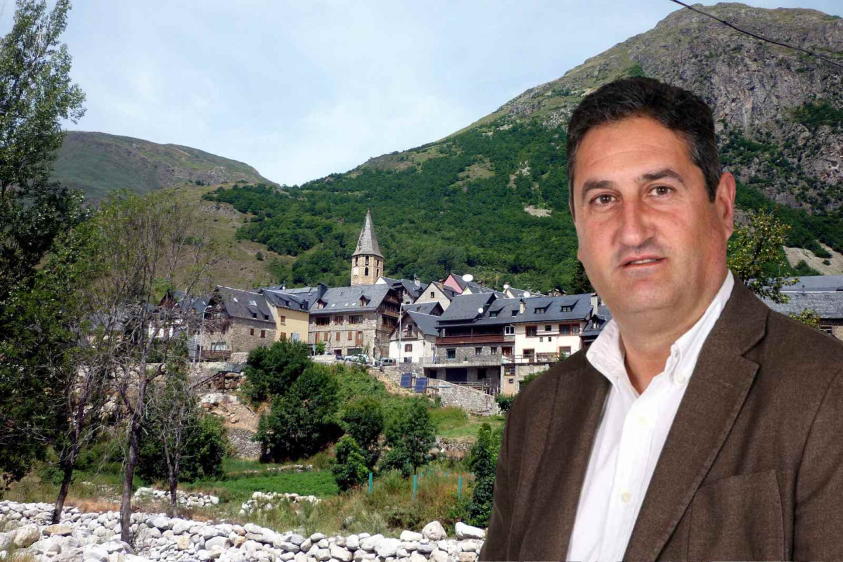 Naut Arán y su alcalde, César Ruiz Canela   CANVA   Wikipedia   Aj. Naut Aran