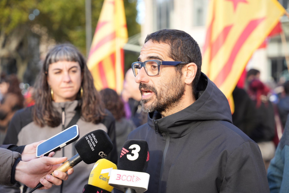 El secretario general de la CUP, Non Casadevall, en declaraciones a los medios