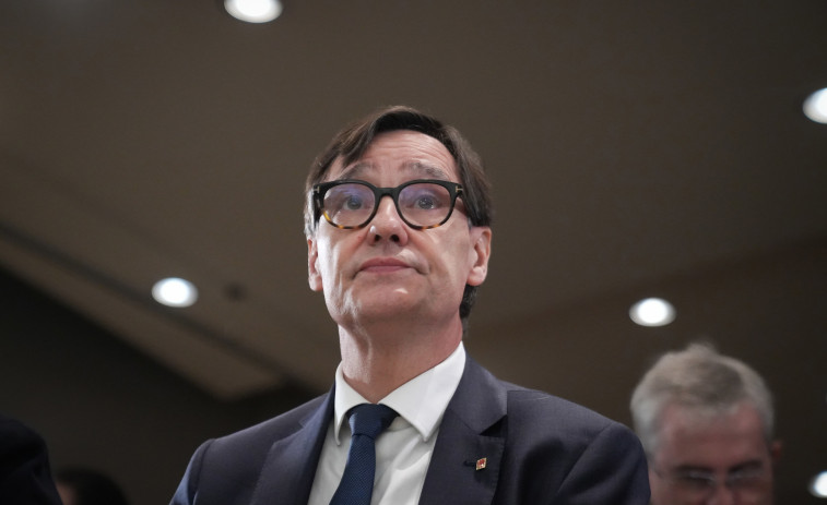 Salvador Illa sigue en la UCI, estable y en contacto con los acontecimientos de Adamuz