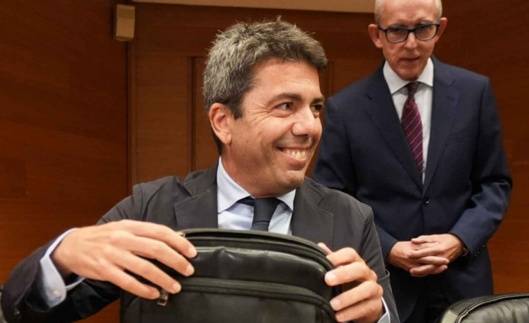 Mazón se lava las manos: culpa a todos menos a sí mismo por el caos del ES-Alert en la DANA