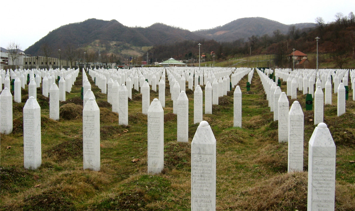 Srebrenica massacre memorial gravestones 2009 1