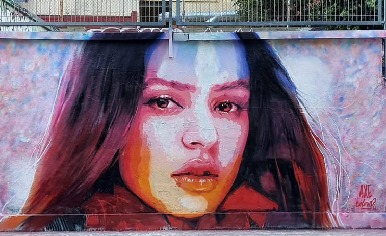 VIDEO | Rosalía exhibe la dura realidad de los pintores urbanos en Barcelona
