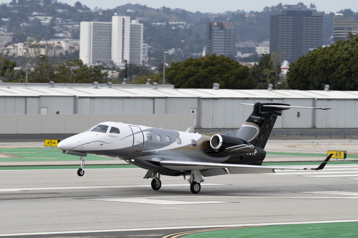 EuropaPress 7104814 march 31 2023 santa monica california united states embraer phenom 300 (1)