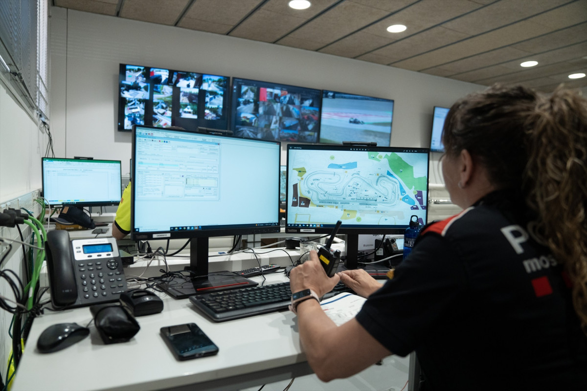 EuropaPress 6762097 agente mossos desquadra dispositivo mossos gp f1 30 mayo 2025 montmelo