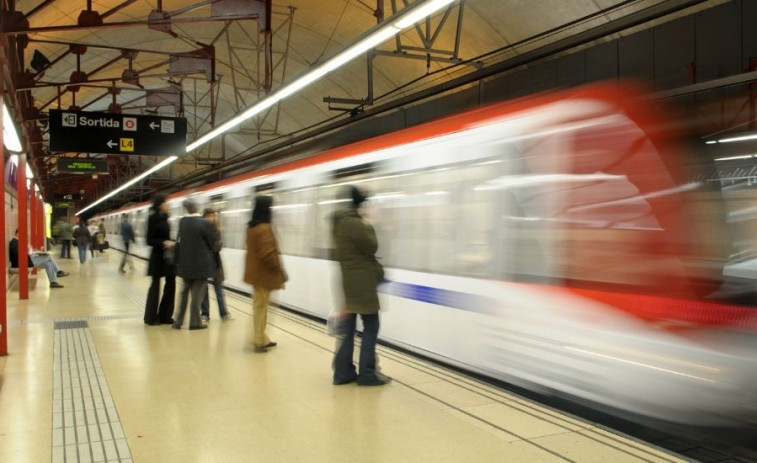 TMB recomienda usar el Metro en desplazamientos navideños por Barcelona y refuerza el servicio