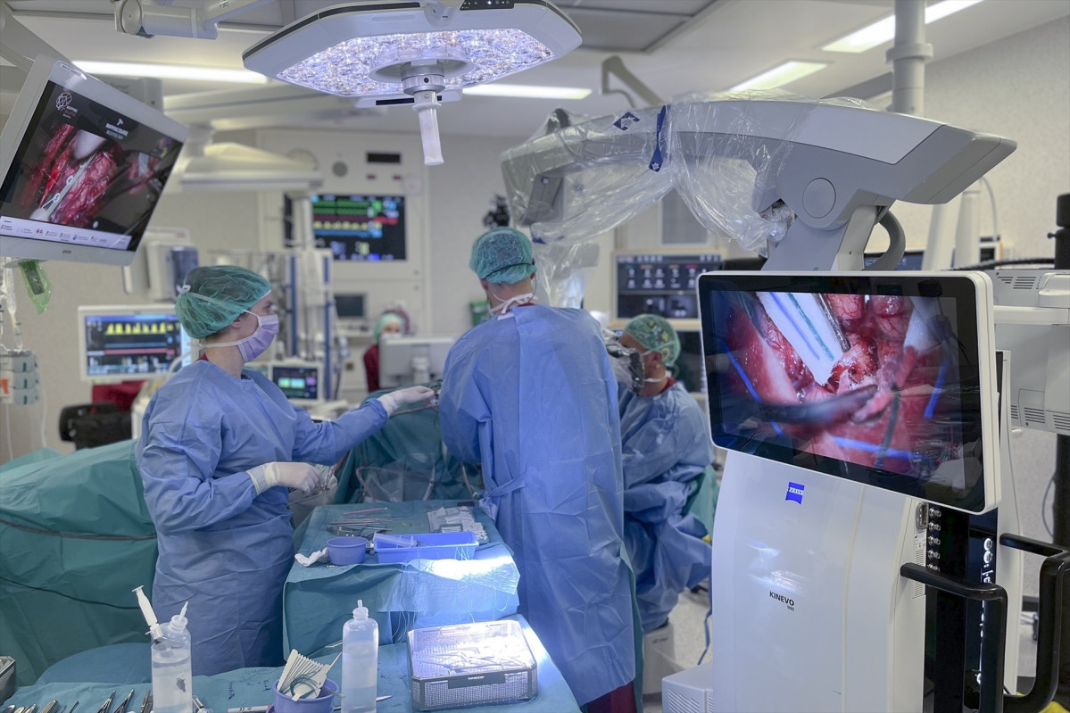 EuropaPress 7127347 mapping cerebral hospital bellvitge