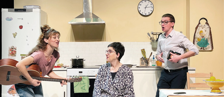 Lloll Bertràn cocina “La paella dels dijous” en la Sala Maldà