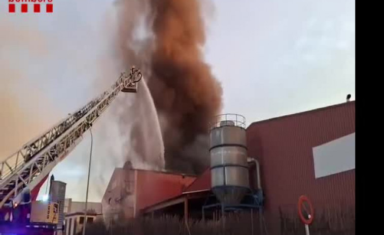 Vídeo: Controlado el grave incendio de Caldes de Montbui y deja tres heridos de gravedad