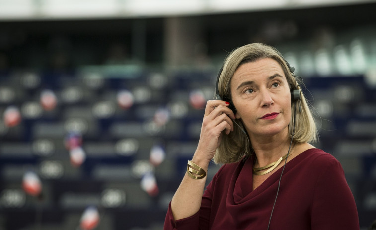 Dimite Federica Mogherini: la UE sacudida por una investigación explosiva por fraude y corrupción