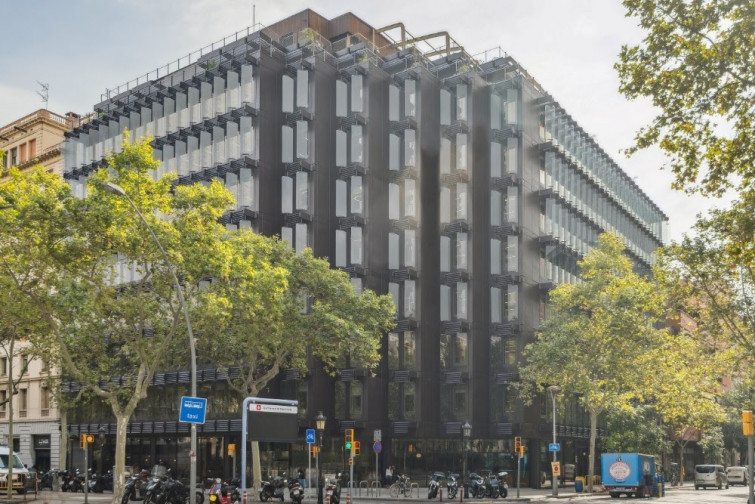 InmoCaixa compra la sede de Novartis en Barcelona