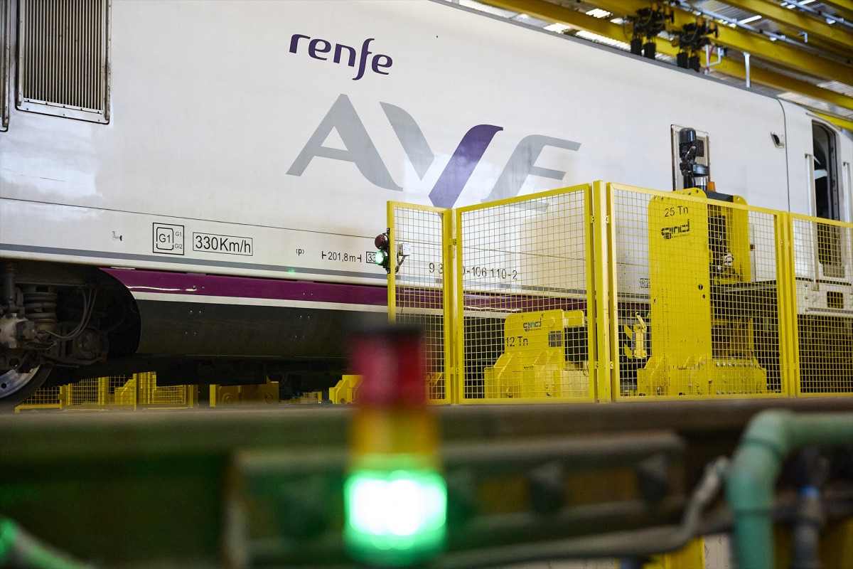 EuropaPress 7056956 jornada puertas abiertas taller alta velocidad fuencarral 26 octubre 2025