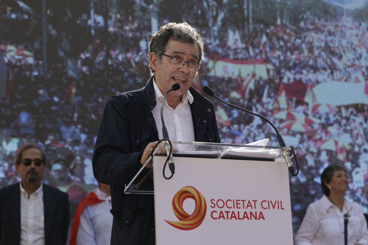 EuropaPress 5492233 vicepresidente sociedad civil catalana alex ramos interviene manifestacion