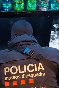 En este bar de Cornellà se servían música y cocaína