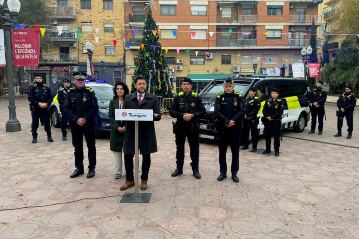 L'alcalde de Tarragona, Rubén Viñuales, durant la roda de premsa. Autor Jonathan Oca   Aj. de Tarragona