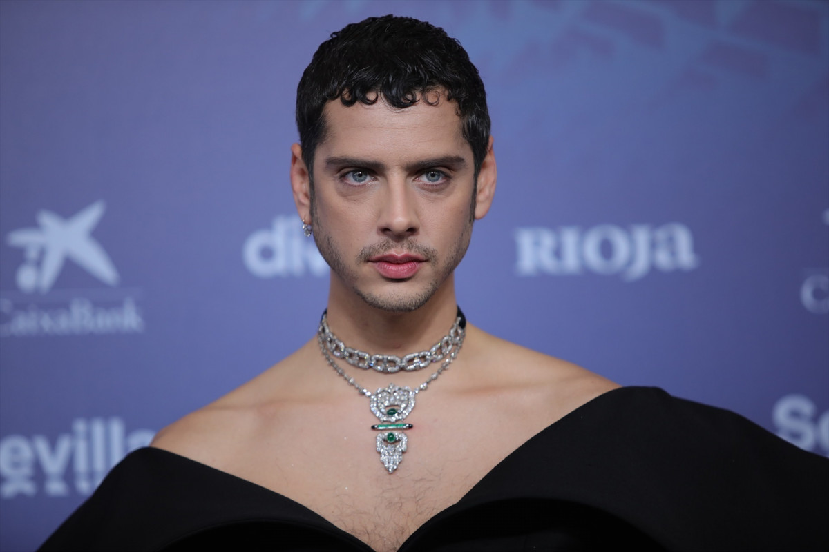 EuropaPress 4981718 actor eduardo casanova posa alfombra roja previa gala 37 edicion premios