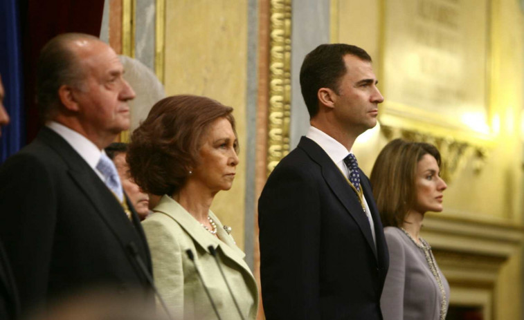 Navidades divididas en la Familia Real: Pilar Eyre desvela los secretos de Zarzuela