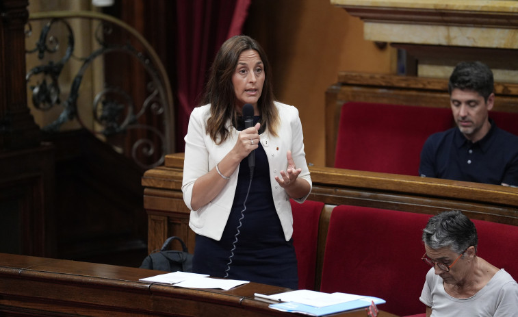 La consellera Niubó ratifica la propuesta de calendario escolar a pesar de las protestas de los sindicatos