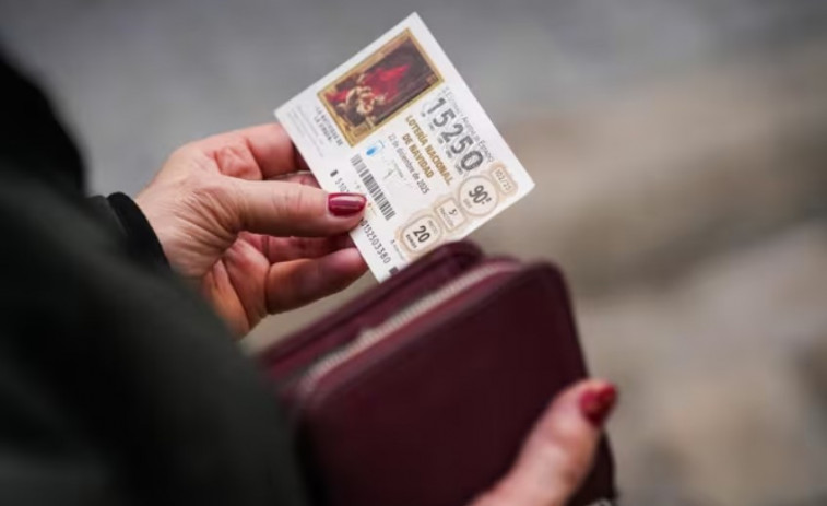 Los catalanes se gastan 52 euros en el Sorteo de Navidad