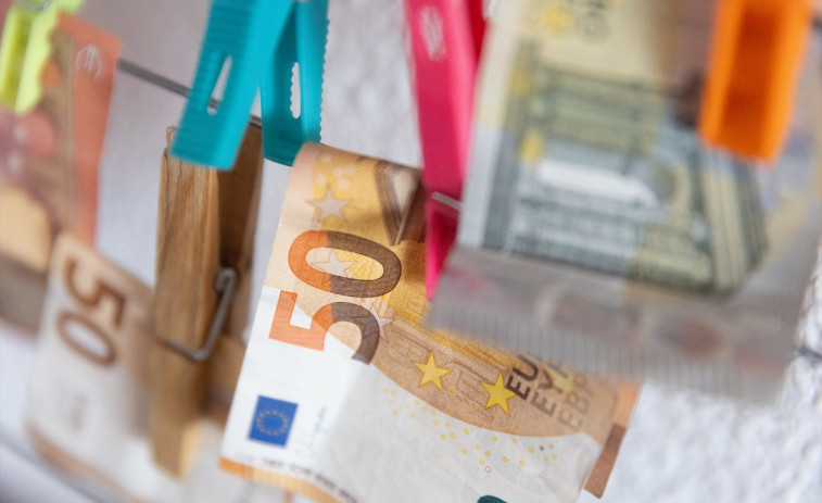 CaixaBank Research prevé una caída en la tasa de ahorro de las familias de 3 puntos entre 2026 y 2030