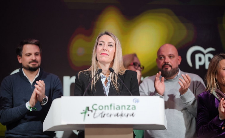 Mientras PP y PSOE se tiran los tratos, VOX se beneficia de ello