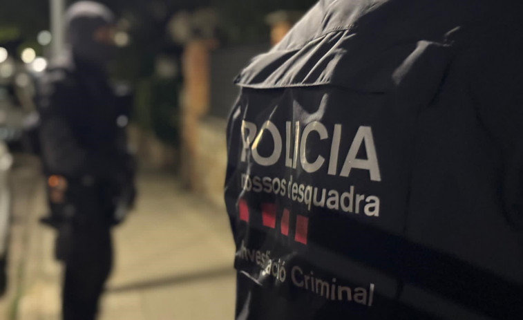 Once detenidos, 10 de ellos menores, por agredir a víctimas tras quedar en apps de citas en Santa Coloma