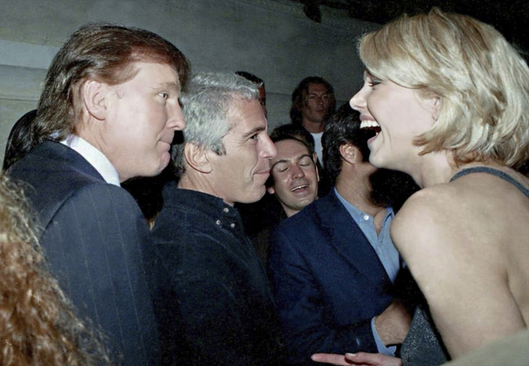 Nuevos documentos sitúan a Donald Trump en al menos ocho vuelos del pedófilo Epstein