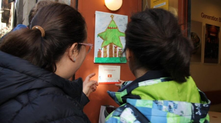 El Eixample de Barcelona inaugura la primera ruta de arte inclusivo que transforma comercios en galerías