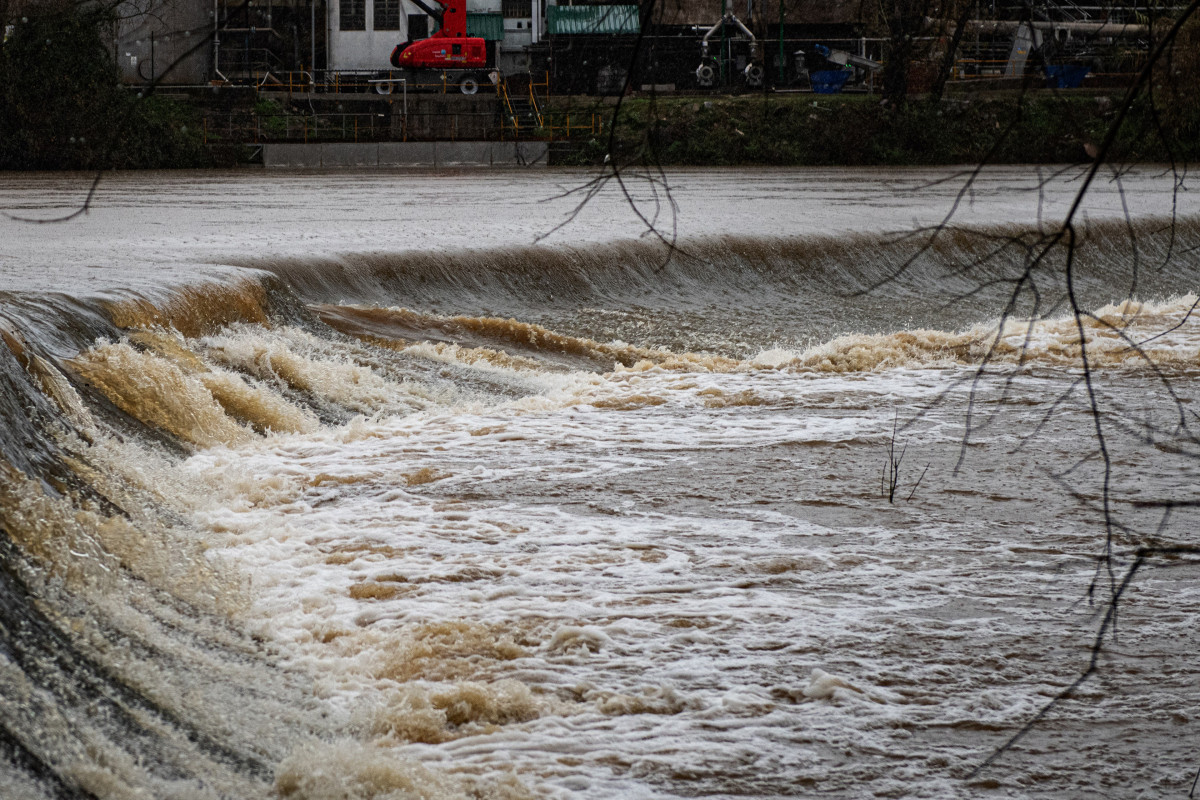 El Río Ter a su paso por Sarrià de Ter (Girona) el sábado por la tarde