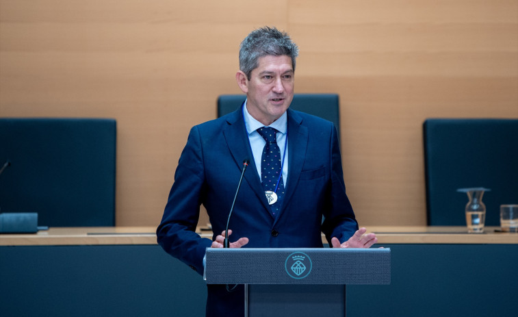 “Si te quedas, te lo explico”: el vídeo del alcalde de L’Hospitalet que resume un 2025 de grandes cambios