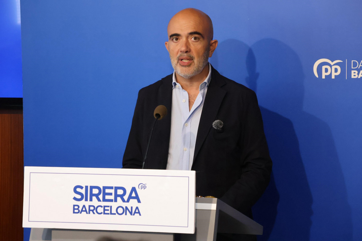 Archivo - El líder del PP en el Ayuntamiento de Barcelona, Daniel Sirera.