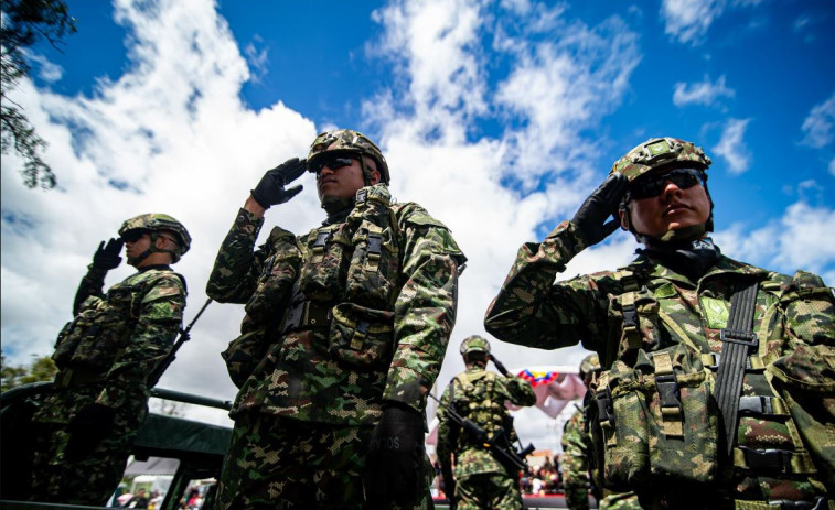 Un avión militar colombiano se estrella con 110 soldados a bordo