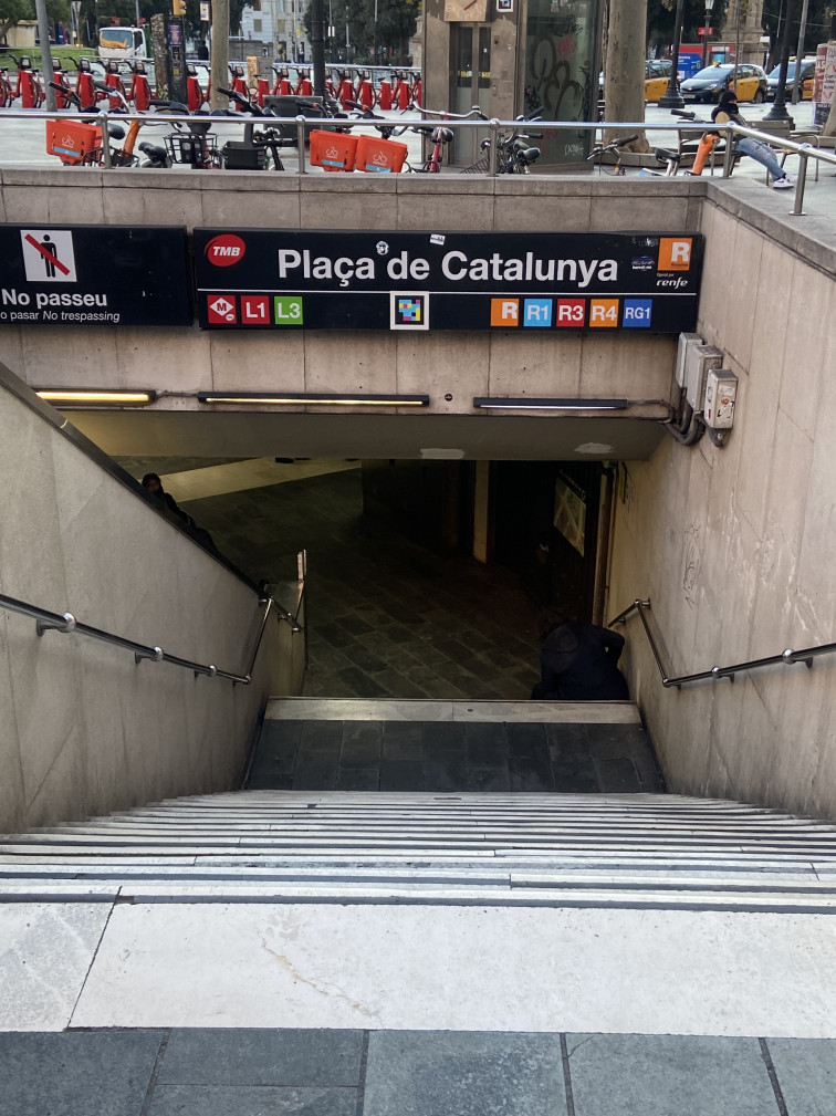 El frío en Catalunya: la gente sin hogar y su lucha por sobrevivir en una noche bajo cero