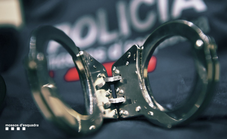 Detienen a un hombre por entrar a robar en un piso de Sant Antoni de Calonge y quedarse a dormir