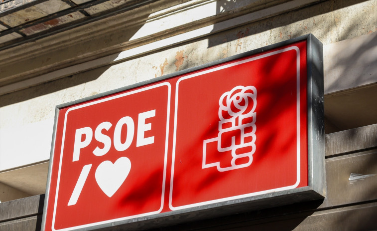 El Gobierno de Sánchez se atrinchera y se presenta como 