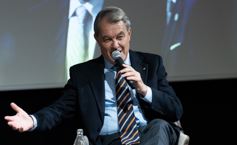 Artur Mas ve mejoras en la financiación pero pide un frente 