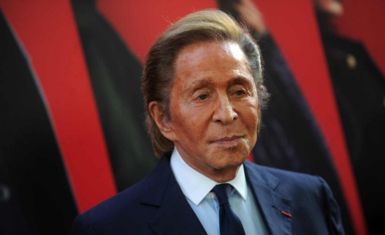 Muere Valentino, el diseñador que convirtió el rojo en un icono mundial de la moda