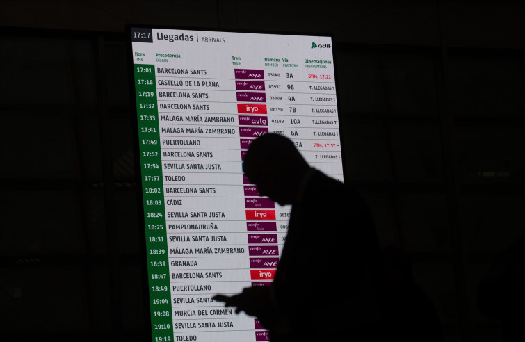 Limitan la velocidad en el AVE entre Madrid y Barcelona por problemas en la vía tras el accidente de Adamuz