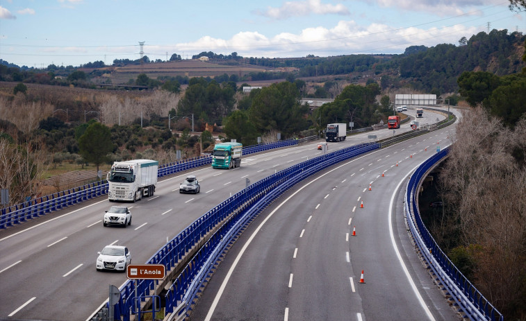 La AP-7 seguirá cortada en sentido sur en Martorell al menos hasta el sábado