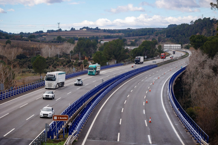 La AP-7 seguirá cortada en sentido sur en Martorell al menos hasta el sábado