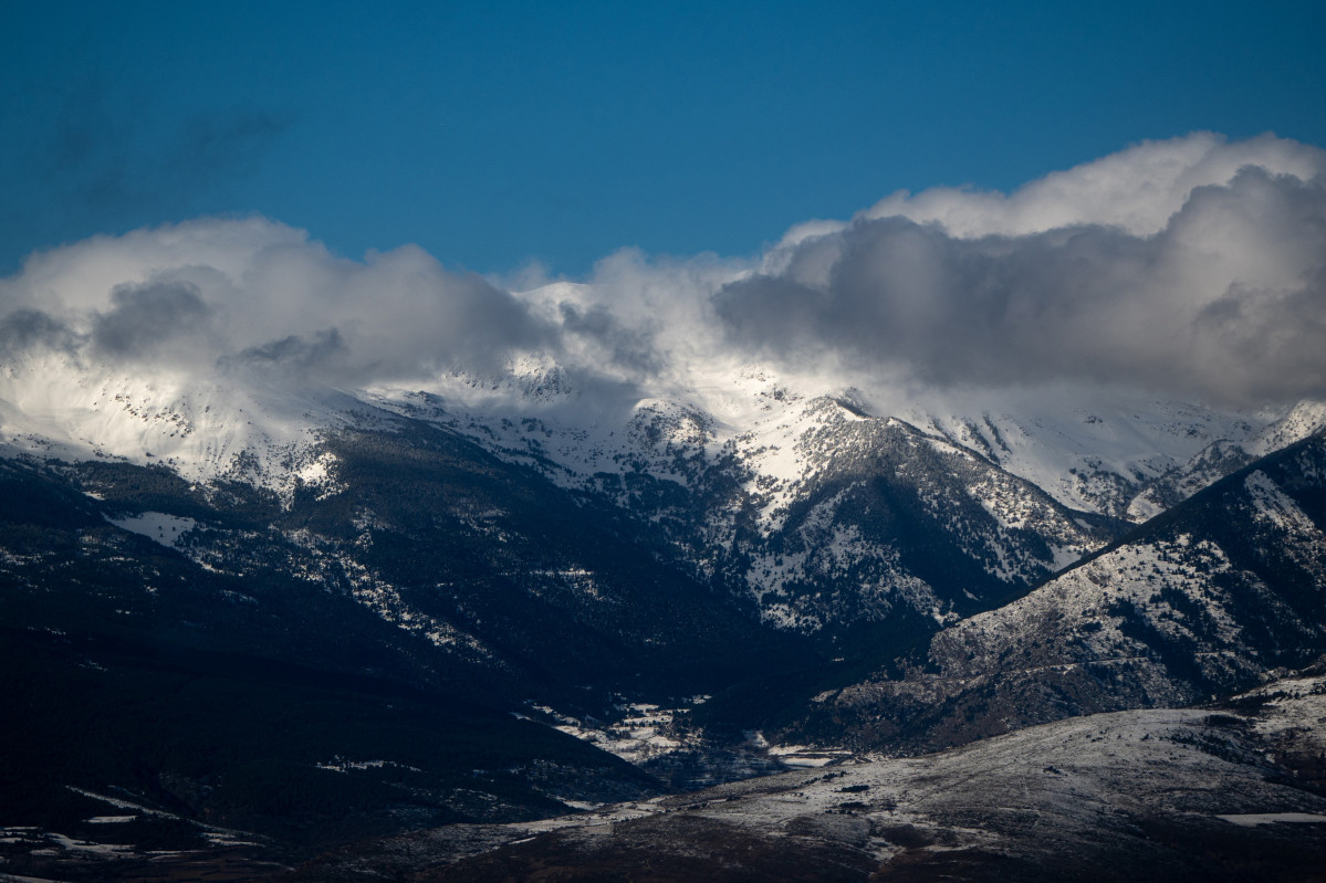 Puerto de montaña La Collada de Toses durante el temporal de nieve en Girona, a 28 de diciembre de 2025, en Girona, Catalunya (España).