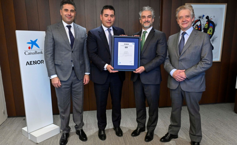 CaixaBank se convierte en la primera entidad financiera en certificar su modelo de Acción Social con AENOR