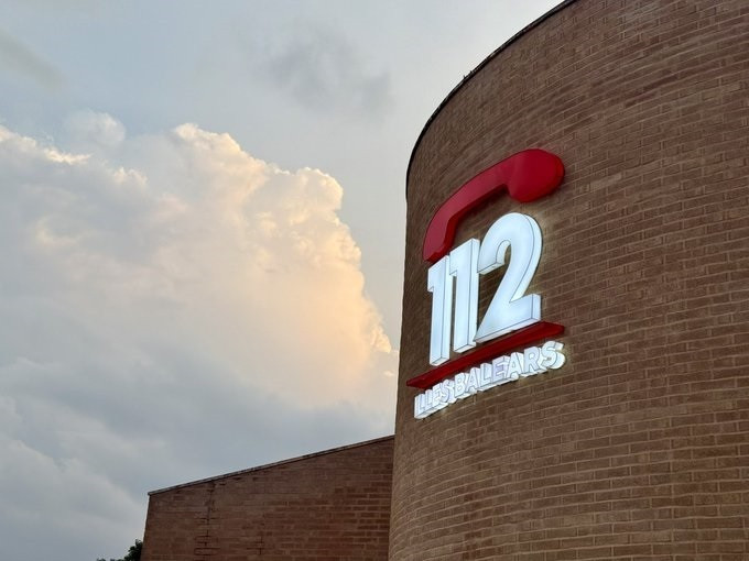 Un hombre muere después de que una gran roca cayera sobre su vivienda mientras dormía en Menorca