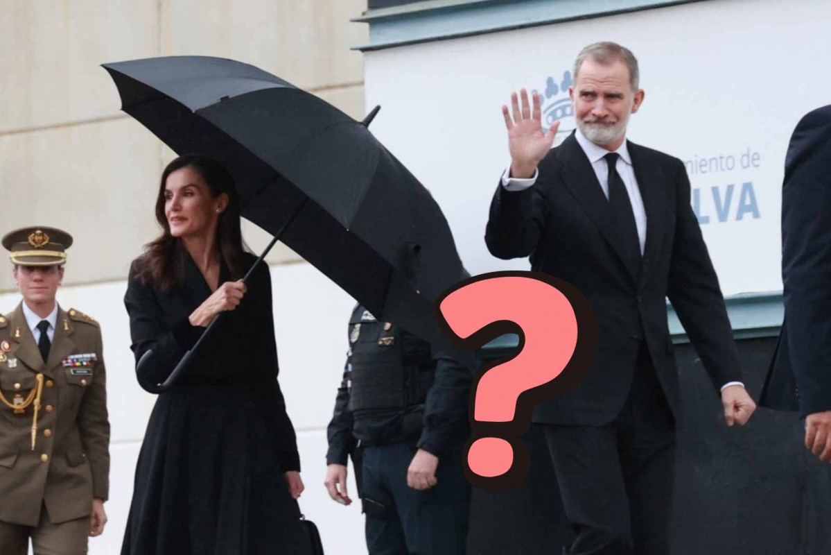 El Rey Felipe VI y la Reina Letizia a su llegada a la misa funeral en memoria de las 45 personas fallecidas en el accidente ferroviario de Adamuz