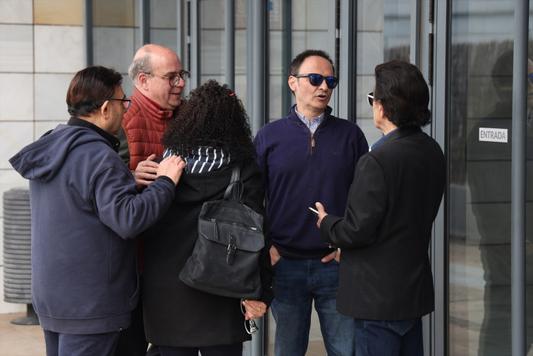 El hijo de Esteso, desde su velatorio en Valencia: 